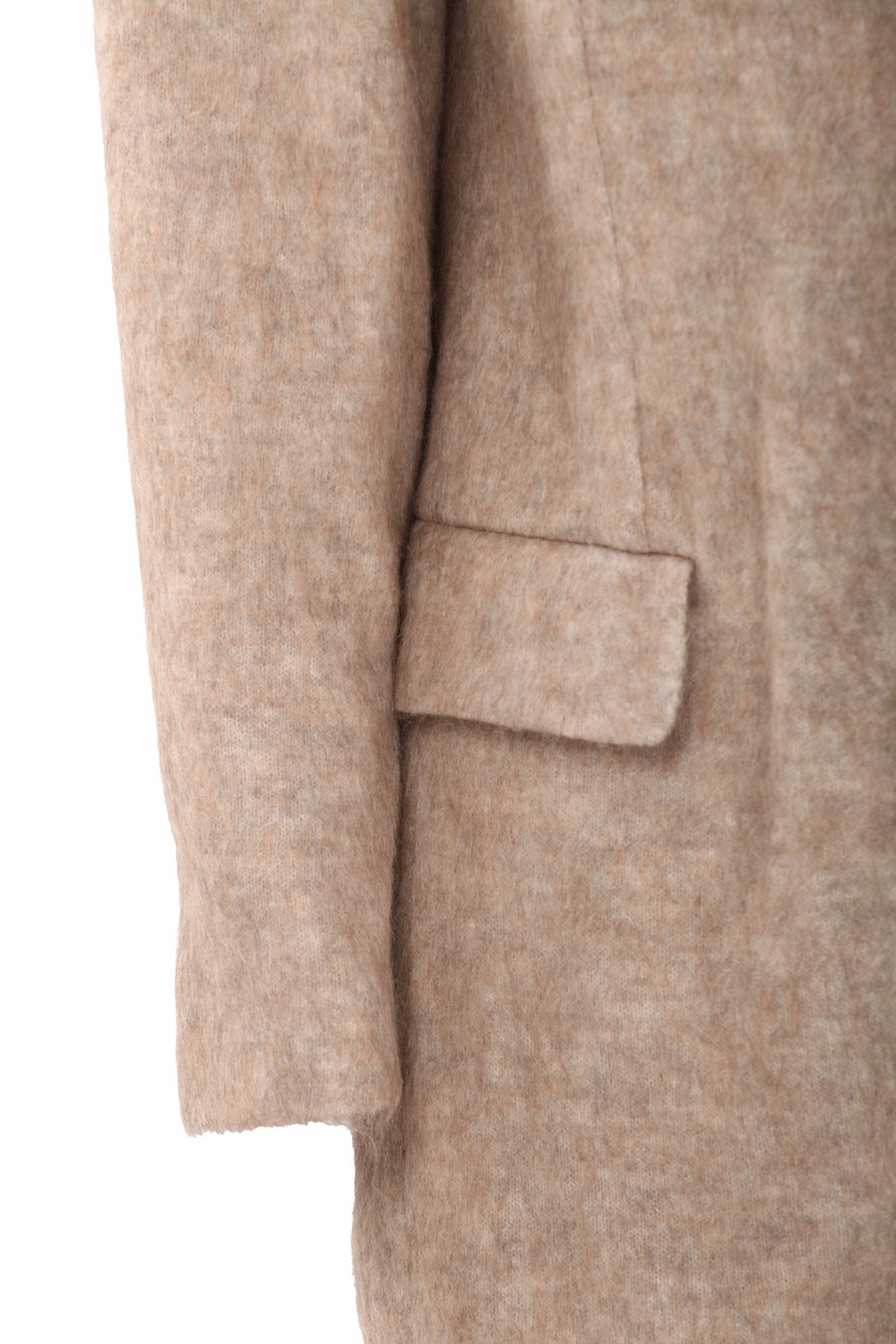 shop BRUNELLO CUCINELLI  Giacca: Brunello Cucinelli giacca in maglia di mohair, lana e cashmere con monile.
Chiusura con bottoni in corno.
Rever tradizionale.
Fodera in raso di acetato e seta.
Tasche a filetto con patta e taschino su petto.
Polsini con quattro bottoni in corno.
Spacco doppio su retro.
Decorazione in monile Nickel-free.
Composizione: 28% MOHAIR, 26% LANA VERGINE, 20% POLIAMMIDE, 13% CASHMERE, 8% LANA.
Made in Italy.. M0BPT7011-CRG01 number 8456632